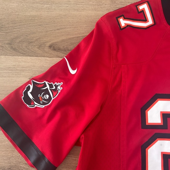 NFL Nike Tampa Bay Buccaneers LeGarette Blount #27 Jersey, Size XL- Pre Loved - Picture 10 of 15